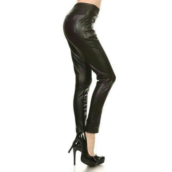 Fleece Lined Vegan Leather Pocket Leggings - Picture 6 of 8
